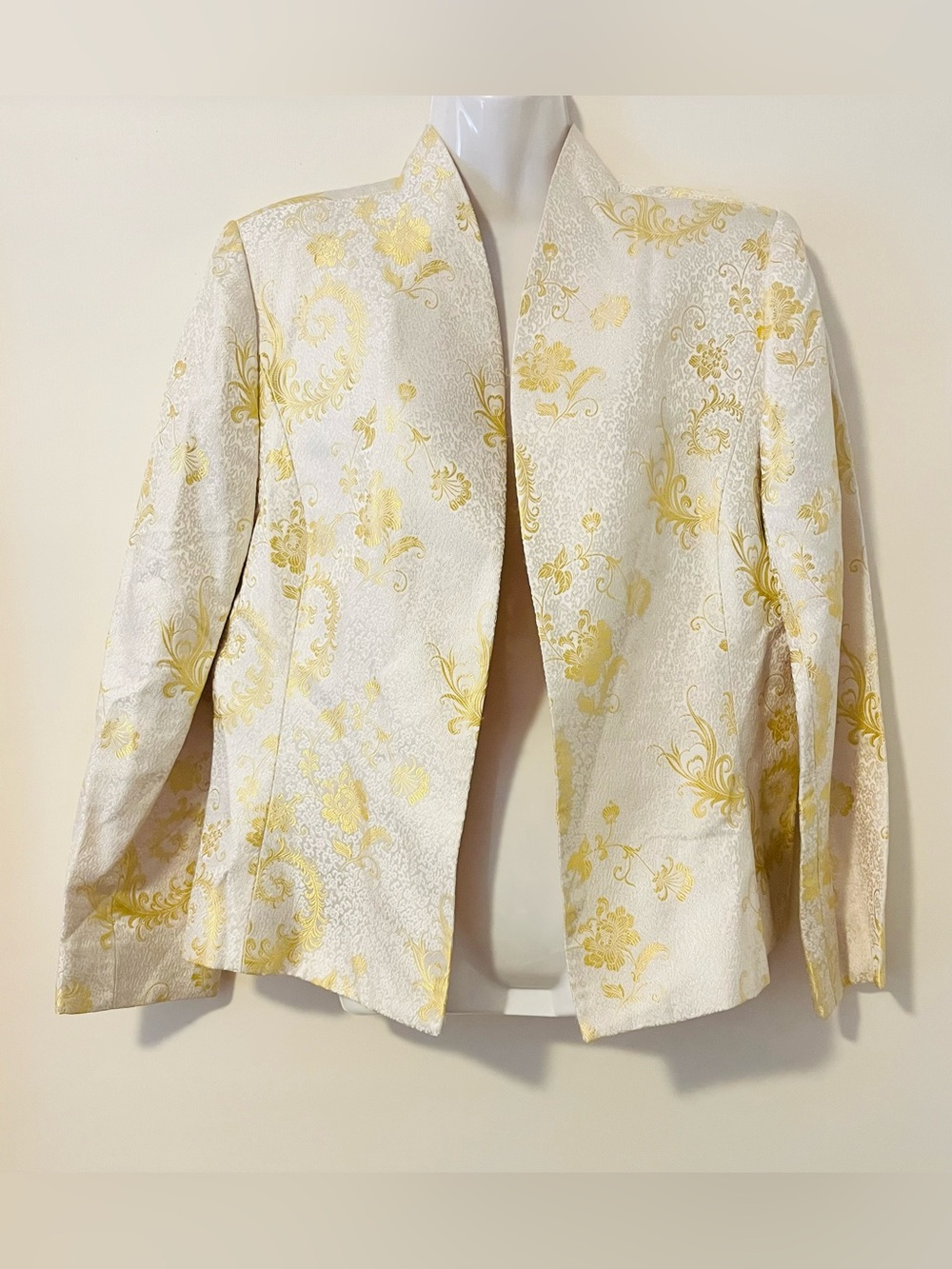 Flores & Flores Women’s Gold & White Floral Brocade Scroll Open Front Blazer 14 - Picture 2 of 8